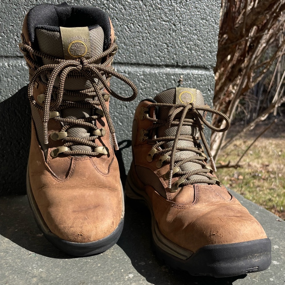 women’s timberland hiking boot size 9.5